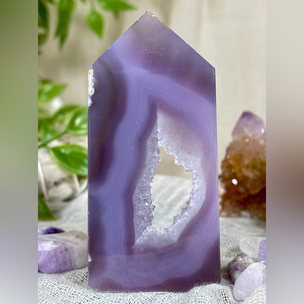 1734 Purple Agate Crystal Tower with Large Druzy Cave - Picture 6 of 11
